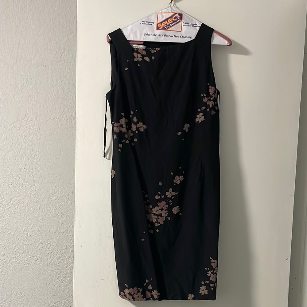 Jones New York Black and Gold Sheath Midi Dress